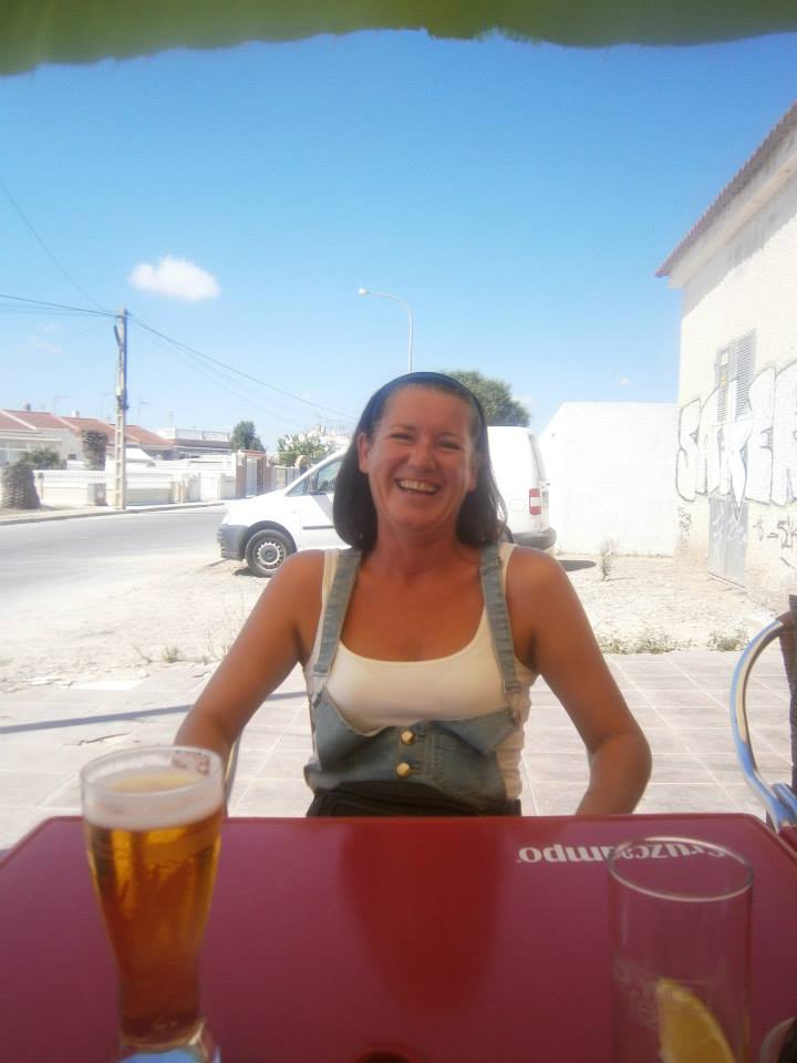 Sharon T, English, from Spain